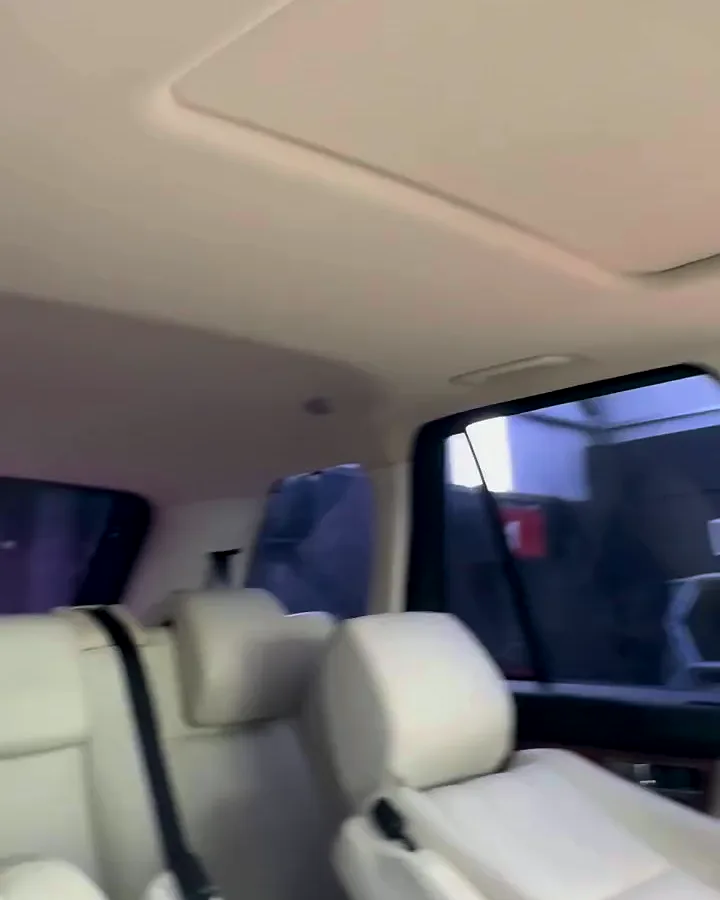 Range Rover: habitáculo trasero en cuero claro